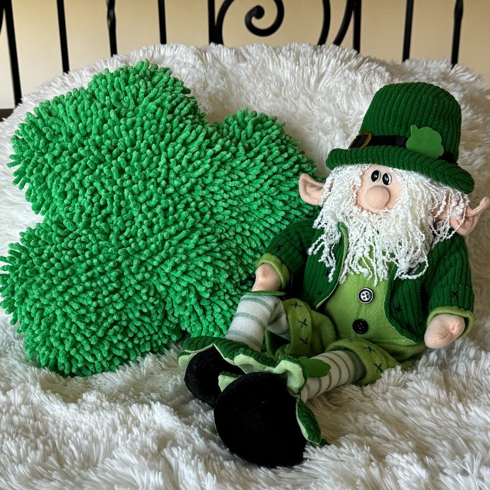 St. Patrick’s Shamrock Shaped Soft Chenille Shag Green Throw Pillow 14.5” x 14”